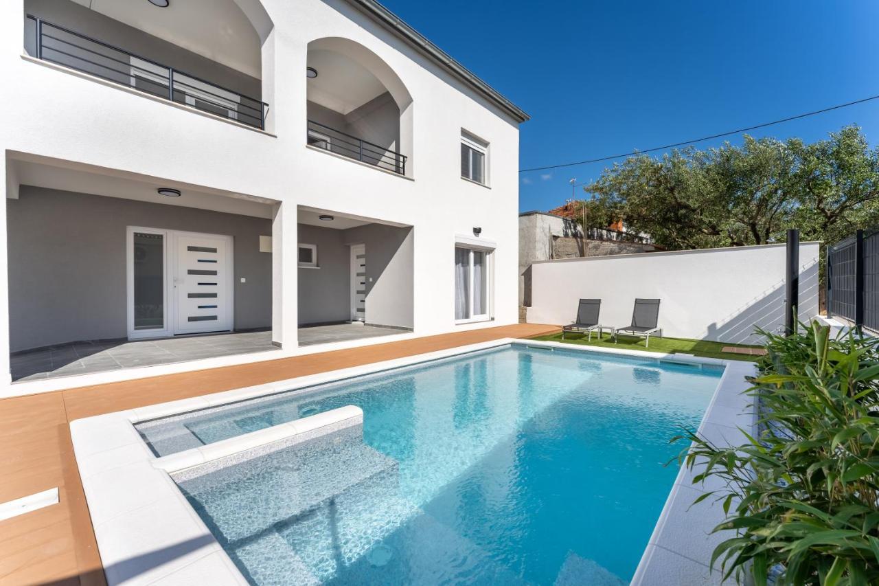 Bernie Apartments With A Pool Zadar Zewnętrze zdjęcie