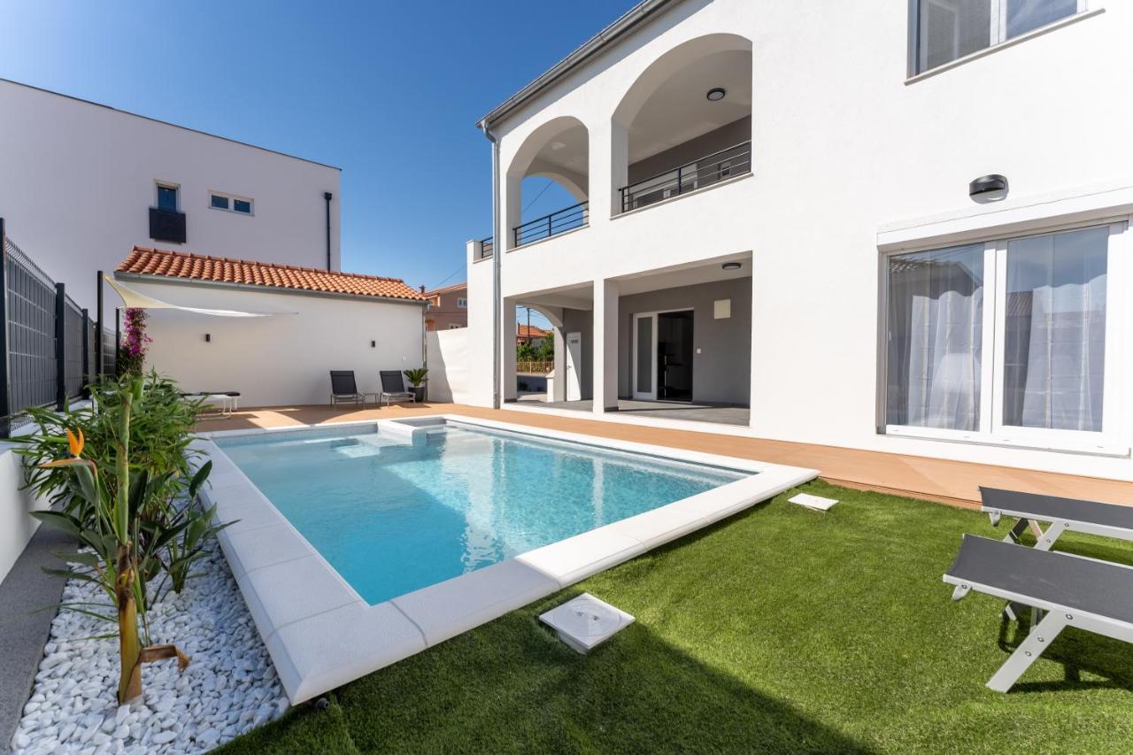 Bernie Apartments With A Pool Zadar Zewnętrze zdjęcie