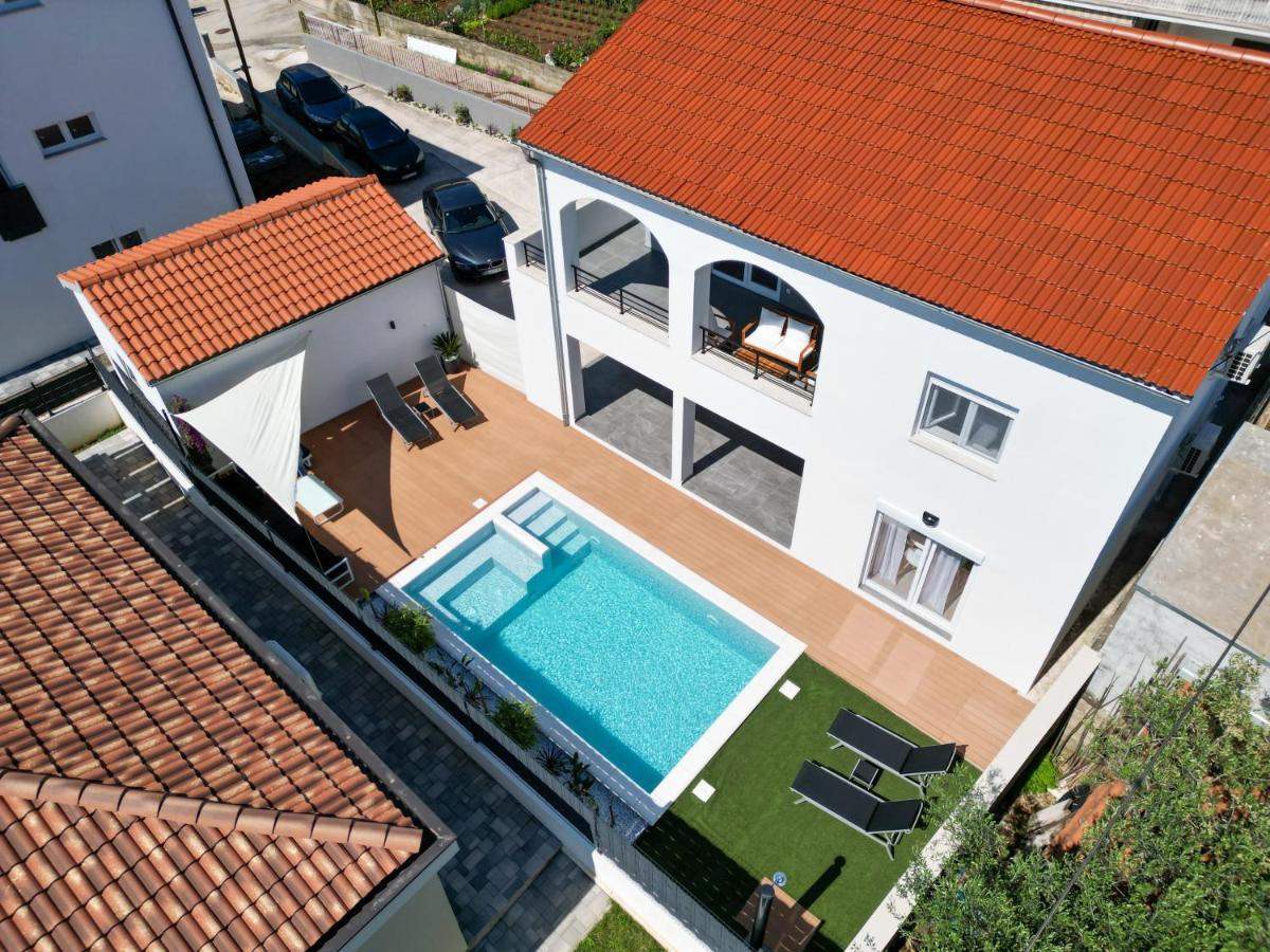 Bernie Apartments With A Pool Zadar Zewnętrze zdjęcie